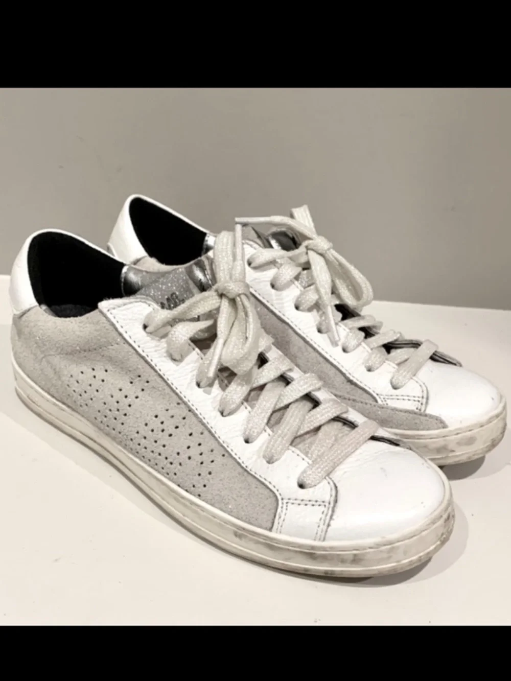 P448 John W Sneakers Softy White Glitter Laces Low-Top Shoes 38 US 7.5 8